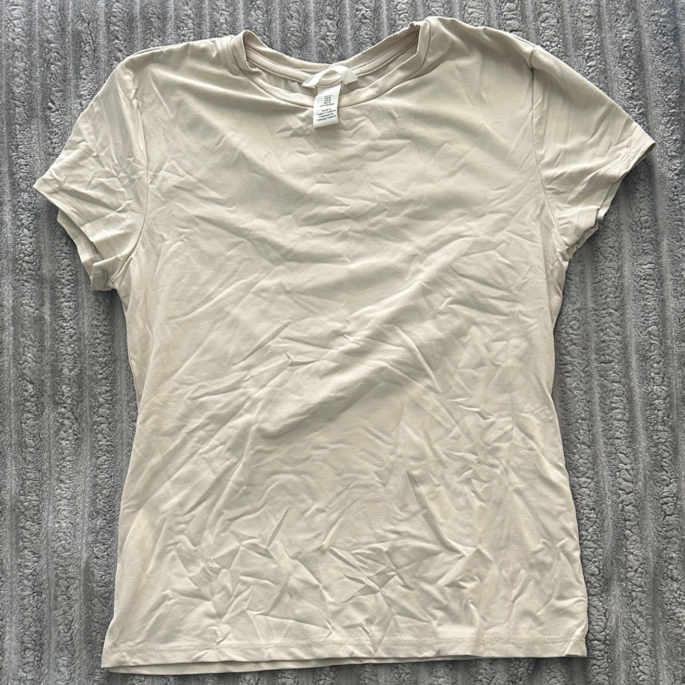 H&M Women's Beige Short Sleeve Tee